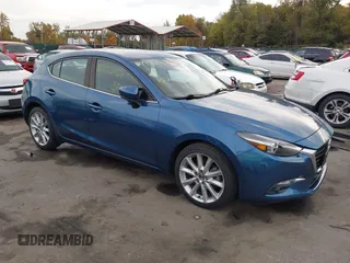 2017 Mazda 3 Grand Touring z VIN 3MZBN1M32HM133689, wystawiony jako IAAI lot #37935257 z przebiegiem 25 070 mil mil oraz . Historia ofert i sprzedaży dostępna na DreamBid. Obrazek 1.