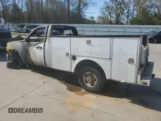 2007 GMC Sierra 2500HD Work Truck z VIN 1GDHC24K77E550046, wystawiony jako Copart lot #50433995 z przebiegiem Nie podano mil oraz Nie do naprawy • Non repairable. Historia ofert i sprzedaży dostępna na DreamBid. Obrazek 2.