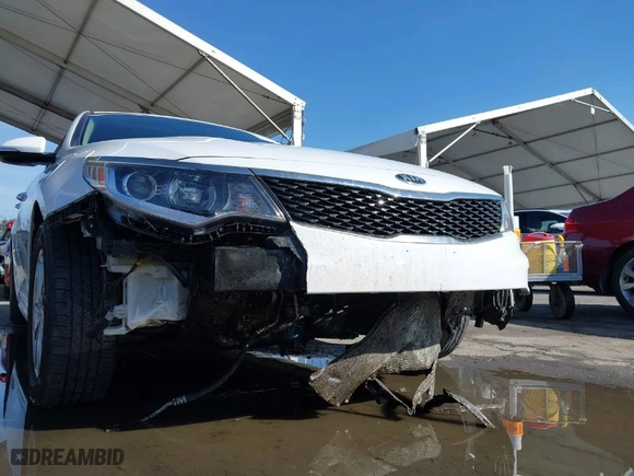 2018 Kia Optima LX with VIN 5XXGT4L3XJG208874, listed as a IAAI auction lot 41592695 with 40,978 mi miles. Bid and sale history available at carsss.com. Image 6.