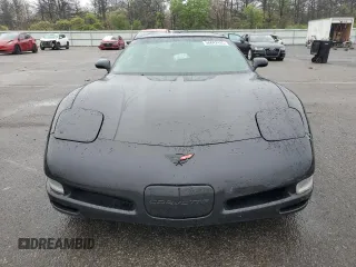 1998 Chevrolet Corvette z VIN 1G1YY22G0W5105059, wystawiony jako Copart lot #56842435 z przebiegiem 104 096 mil mil oraz Szkody całkowita. Historia ofert i sprzedaży dostępna na DreamBid. Obrazek 5.