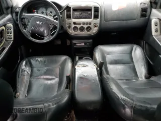 2003 Ford Escape Limited with VIN 1FMCU941X3KD47977, listed as a Copart auction lot 85054974 with 303,773 mi miles and Salvage Title. Bid and sale history available at carsss.com. Image 8.
