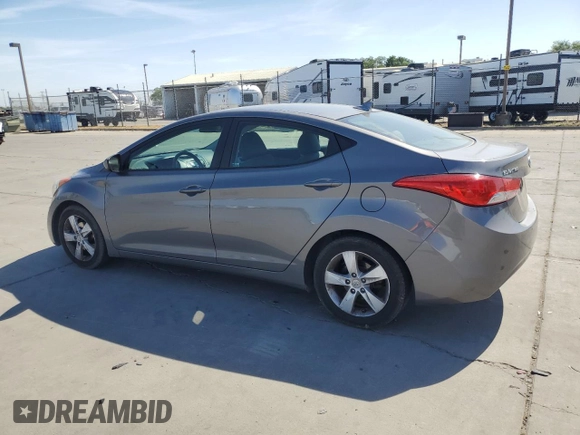 2013 Hyundai Elantra GLS z VIN 5NPDH4AE2DH408598, wystawiony jako Copart lot #56076665 z przebiegiem 136 305 mil mil oraz Szkoda całkowita • Salvage title. Historia ofert i sprzedaży dostępna na DreamBid. Obrazek 2.