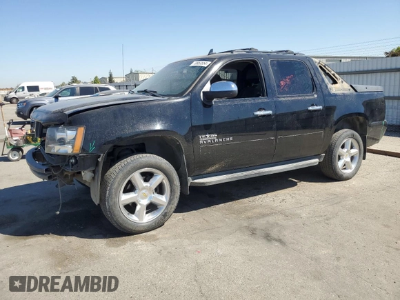 2011 Chevrolet Avalanche LS with VIN 3GNMCEE02BG308257, listed as a Copart auction lot 70853554 with 333,445 mi miles and Salvage Title. Bid and sale history available at carsss.com. Image 1.