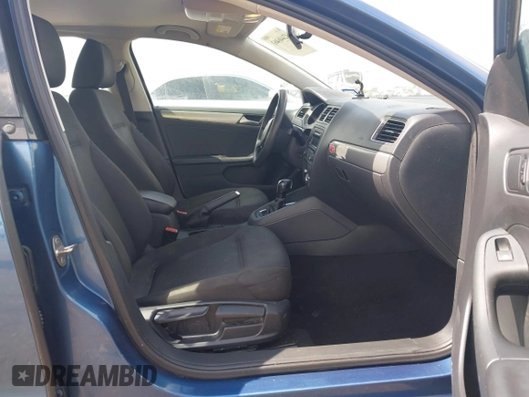 2015 Volkswagen Jetta SE z VIN 3VWD17AJ0FM301191, wystawiony jako IAAI lot #42446461 z przebiegiem 162 000 mil mil oraz . Historia ofert i sprzedaży dostępna na DreamBid. Obrazek 5.