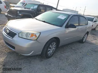 2007 Chevrolet Malibu LS w/2FL with VIN 1G1ZS57N27F109446, listed as a IAAI auction lot 41906421 with 180,962 mi miles. Bid and sale history available at carsss.com. Image 2.