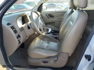 2005 Ford Escape XLT with VIN 1FMYU93115KD39938, listed as a Copart auction lot 88794455 with 133,562 mi miles and Salvage Title. Bid and sale history available at carsss.com. Image 7.