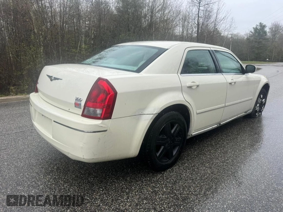 2005 Chrysler 300 Touring AWD with VIN 2C3JK53G05H695222, listed as a Copart auction lot 56255795 with Not Provided miles and Clean Title. Bid and sale history available at DreamBid. Image 4.