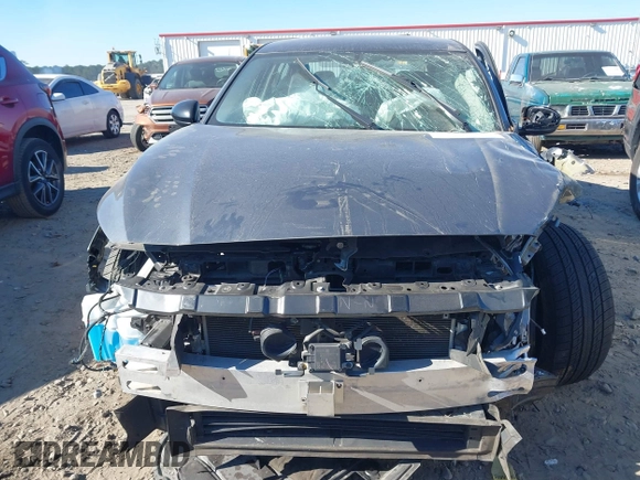 2019 Nissan Altima 2.5 SR with VIN 1N4BL4CV2KC218687, listed as a IAAI auction lot 41020050 with 69,270 mi miles. Bid and sale history available at carsss.com. Image 13.