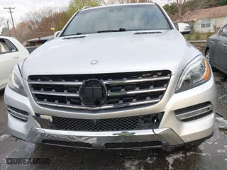 2014 Mercedes-Benz M-Class ML 350 with VIN 4JGDA5HB8EA353276, listed as a IAAI auction lot 41709756 with 189,512 mi miles. Bid and sale history available at carsss.com. Image 6.
