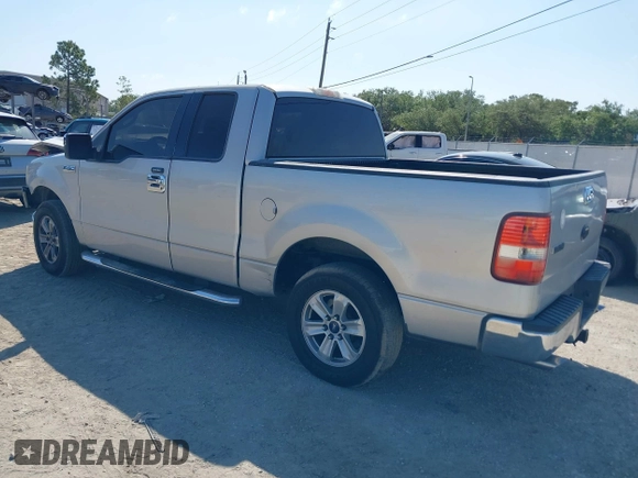 2006 Ford F-150 STX with VIN 1FTRX12W86KB24167, listed as a IAAI auction lot 42063304 with 1 mi miles. Bid and sale history available at carsss.com. Image 3.