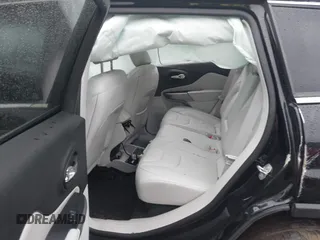 2022 Jeep Cherokee Limited с VIN 1C4PJMDX4ND515240, выставлен на аукционе IAAI как лот 41036664 с пробегом 42 794 миль миль и . История ставок и продаж доступна на DreamBid. Изображение 8.