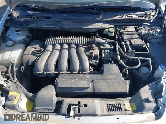 2005 Volvo S40 with VIN YV1MS390X52115002, listed as a IAAI auction lot 42095698 with 261,592 mi miles. Bid and sale history available at carsss.com. Image 10.