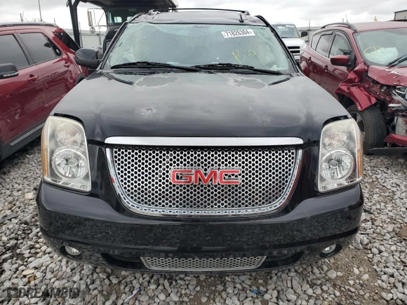 2008 GMC Yukon Denali with VIN 1GKFK63848J189030, listed as a Copart auction lot 71826304 with 0 mi miles and Salvage Title. Bid and sale history available at carsss.com. Image 5.