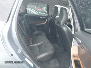 2017 Volvo XC60 Inscription с VIN YV440MDU4H2156934, выставлен на аукционе IAAI как лот 41911269 с пробегом 109 030 миль миль и . История ставок и продаж доступна на DreamBid. Изображение 8.