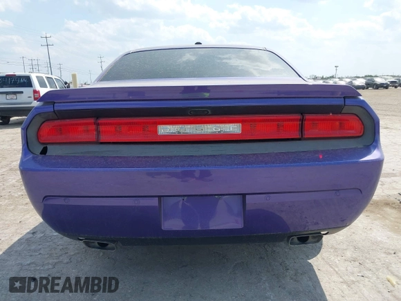 2014 Dodge Challenger R/T z VIN 2C3CDYBT0EH143576, wystawiony jako IAAI lot #42333984 z przebiegiem 189 874 mil mil oraz . Historia ofert i sprzedaży dostępna na DreamBid. Obrazek 16.