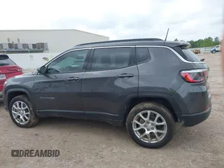 2024 Jeep Compass Latitude Lux с VIN 3C4NJDFN0RT164250, выставлен на аукционе IAAI как лот 42131071 с пробегом 1 493 миль миль и . История ставок и продаж доступна на DreamBid. Изображение 14.