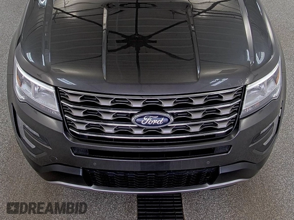 2017 Ford Explorer XLT z VIN 1FM5K8D89HGD08040, wystawiony jako IAAI lot #42516623 z przebiegiem 50 937 mil mil oraz . Historia ofert i sprzedaży dostępna na DreamBid. Obrazek 6.