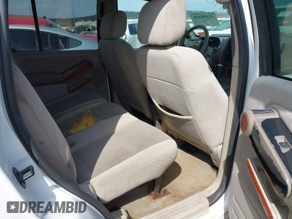 2006 Ford Explorer XLS z VIN 1FMEU72E36UB11635, wystawiony jako IAAI lot #41896140 z przebiegiem 238 333 mil mil oraz . Historia ofert i sprzedaży dostępna na DreamBid. Obrazek 8.