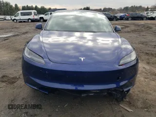 2025 Tesla Model 3 Long Range with VIN 5YJ3E1EA7SF889678, listed as a Copart auction lot 42952045 with 521 mi miles and Salvage Title. Bid and sale history available at DreamBid. Image 5.