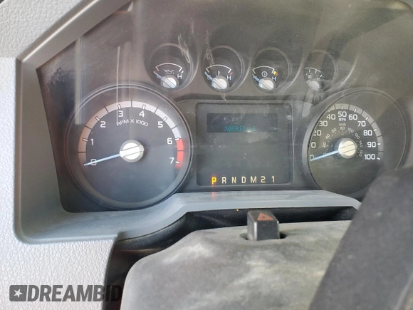 2011 Ford F-250 XL with VIN 1FTBF2A6XBEB58907, listed as a Copart auction lot 84220294 with 305,933 mi miles and Clean title. Bid and sale history available at DreamBid. Image 9.