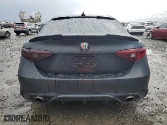 2019 Alfa Romeo Giulia z VIN ZARFAMAN4K7606393, wystawiony jako Copart lot #48740285 z przebiegiem 42 152 mil mil oraz Szkody całkowita. Historia ofert i sprzedaży dostępna na DreamBid. Obrazek 6.