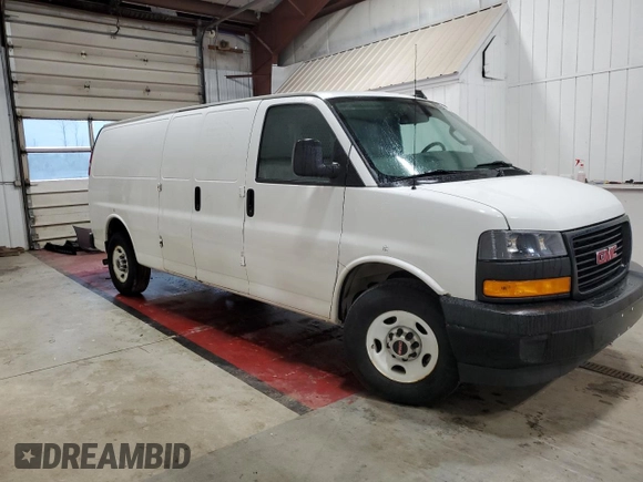 2020 GMC Savana Cargo with VIN 1GTW7BFP4L1263712, listed as a Copart auction lot 55313515 with 160,260 mi miles and Clean Title. Bid and sale history available at carsss.com. Image 4.