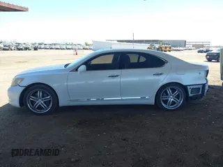 2009 Lexus LS 460 z VIN JTHBL46F195085819, wystawiony jako IAAI lot #42294228 z przebiegiem 140 328 mil mil oraz . Historia ofert i sprzedaży dostępna na DreamBid. Obrazek 14.