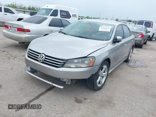 2013 Volkswagen Passat Wolfsburg Edition with VIN 1VWAP7A36DC010079, listed as a IAAI auction lot 41908421 with 190,313 mi miles. Bid and sale history available at carsss.com. Image 2.
