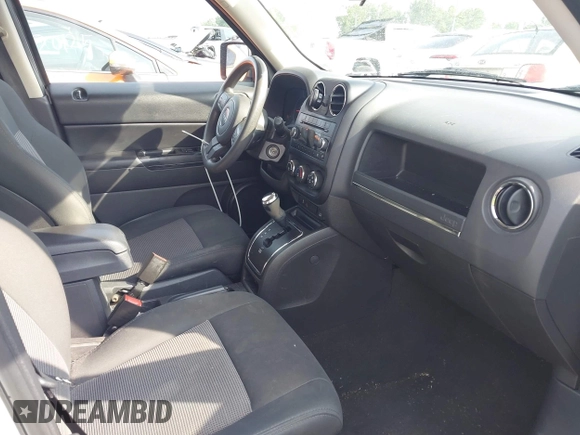 2012 Jeep Patriot Sport with VIN 1C4NJRBB9CD593909, listed as a IAAI auction lot 42715315 with 110,824 mi miles and . Bid and sale history available at DreamBid. Image 5.