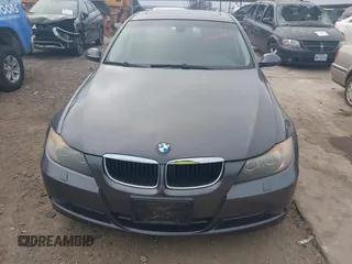 2008 BMW 3 Series 328xi with VIN WBAVC93528K056754, listed as a IAAI auction lot 41505019 with 80,516 mi miles. Bid and sale history available at carsss.com. Image 6.