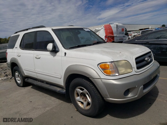 2001 Toyota Sequoia SR5 with VIN 5TDZT34A31S002021, listed as a Copart auction lot 66440264 with 233,006 mi miles and Salvage Title. Bid and sale history available at carsss.com. Image 4.