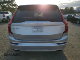 2020 Volvo XC90 Momentum with VIN YV4102CK5L1621422, listed as a Copart auction lot 49204565 with 29,860 mi miles and Salvage Title. Bid and sale history available at carsss.com. Image 6.