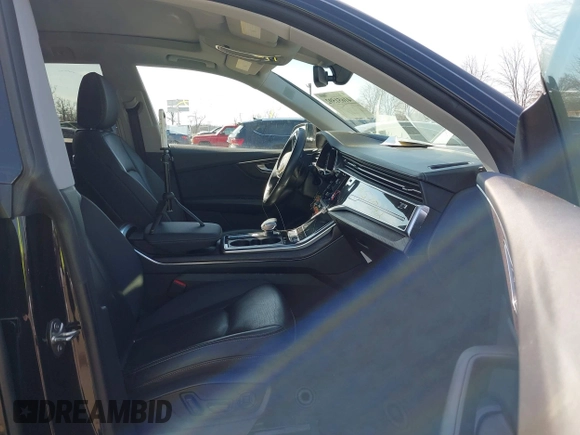 2021 Audi Q8 Prestige z VIN WA1FVAF18MD012276, wystawiony jako IAAI lot #41651592 z przebiegiem 45 615 mil mil oraz . Historia ofert i sprzedaży dostępna na DreamBid. Obrazek 5.