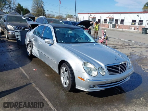 2006 Mercedes-Benz E-Class 3.5L with VIN WDBUF56J46A871031, listed as a IAAI auction lot 41892688 with 1 mi miles. Bid and sale history available at carsss.com. Image 1.
