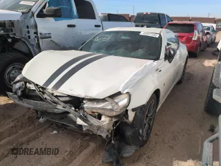 2017 Toyota 86 z VIN JF1ZNAA18H8707260, wystawiony jako Copart lot #45957555 z przebiegiem 83 480 mil mil oraz Szkody całkowita. Historia ofert i sprzedaży dostępna na DreamBid. Obrazek 1.