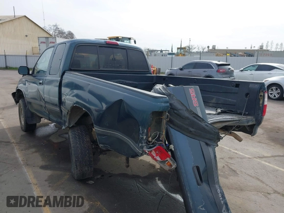 1996 Toyota T100 SR5 z VIN JT4UN24D7T0029477, wystawiony jako IAAI lot #41484412 z przebiegiem 260 843 mil mil oraz . Historia ofert i sprzedaży dostępna na DreamBid. Obrazek 3.