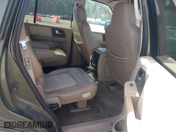 2003 Ford Expedition Eddie Bauer with VIN 1FMEU17LX3LA04393, listed as a IAAI auction lot 41833981 with 1 mi miles. Bid and sale history available at carsss.com. Image 8.