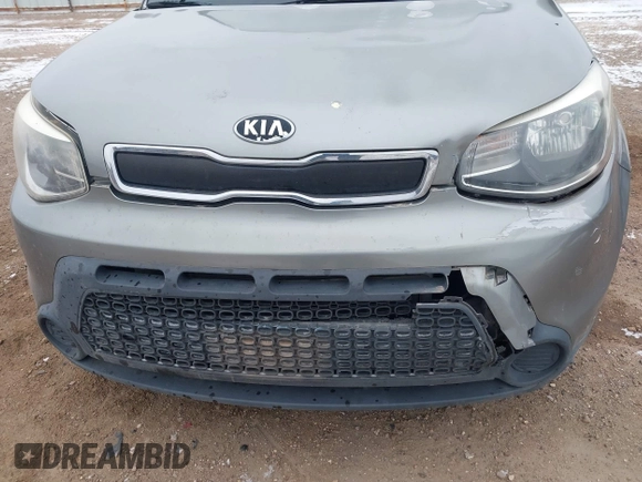 2014 Kia Soul with VIN KNDJN2A22E7059843, listed as a IAAI auction lot 41601093 with 61,396 mi miles. Bid and sale history available at carsss.com. Image 6.
