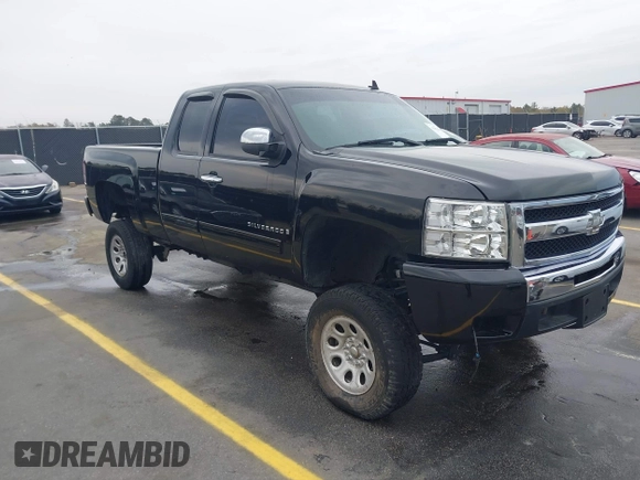 2009 Chevrolet Silverado 1500 LT with VIN 1GCEK29029Z176135, listed as a IAAI auction lot 41829053 with 191,084 mi miles and . Bid and sale history available at DreamBid. Image 1.