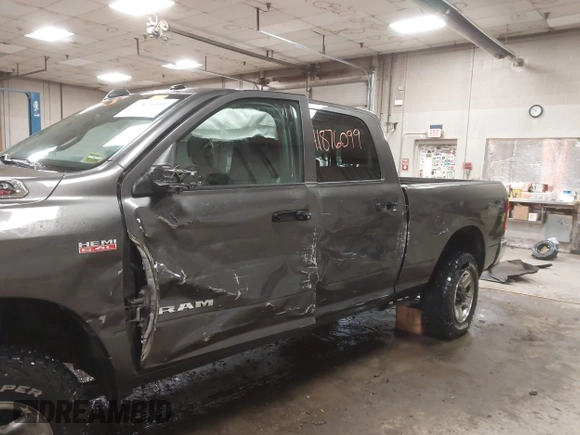 2021 Ram 2500 Tradesman с VIN 3C6UR5CJ3MG681322, выставлен на аукционе IAAI как лот 41876099 с пробегом 95 226 миль миль и . История ставок и продаж доступна на DreamBid. Изображение 6.