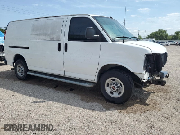 2020 GMC Savana Cargo Van with VIN 1GTW7AFG8L1210215, listed as a Copart auction lot 53084915 with 34,435 mi miles and Clean Title. Bid and sale history available at carsss.com. Image 4.