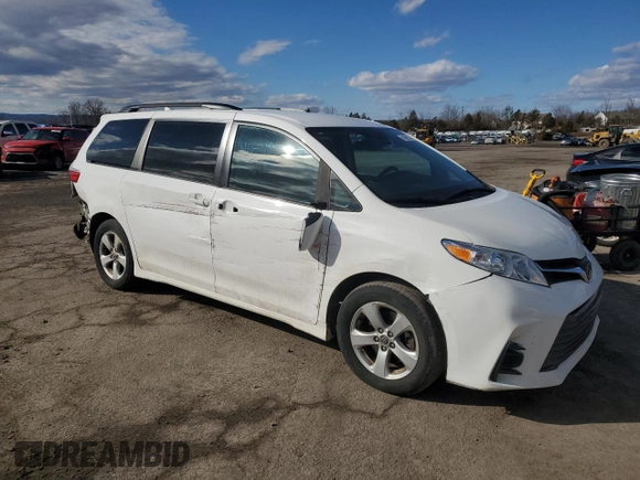 2018 Toyota Sienna LE Auto Access Seat with VIN 5TDKZ3DC9JS904383, listed as a Copart auction lot 43992165 with 106,596 mi miles and Salvage Title. Bid and sale history available at carsss.com. Image 4.
