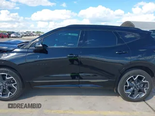 2022 Chevrolet Blazer RS z VIN 3GNKBERS3NS201645, wystawiony jako IAAI lot #42236399 z przebiegiem 24 218 mil mil oraz . Historia ofert i sprzedaży dostępna na DreamBid. Obrazek 14.