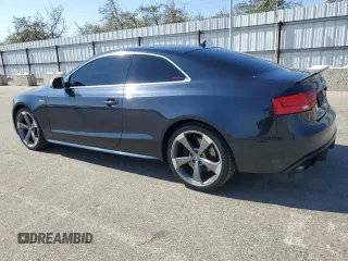 2013 Audi S5 Premium Plus z VIN WAUCGAFR9DA043933, wystawiony jako Copart lot #47098075 z przebiegiem 96 069 mil mil oraz Tytuł czysty. Historia ofert i sprzedaży dostępna na DreamBid. Obrazek 2.