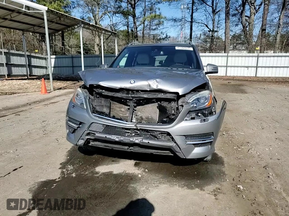 2012 Mercedes-Benz M 550 with VIN 4JGDA7DBXCA044892, listed as a Copart auction lot 43368635 with 214,619 mi miles and Salvage title. Bid and sale history available at DreamBid. Image 14.