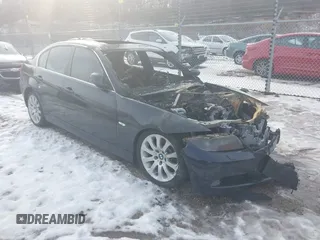2006 BMW 3 Series 330i z VIN WBAVB33506PS15660, wystawiony jako IAAI lot #41613407 z przebiegiem Nie podano mil oraz . Historia ofert i sprzedaży dostępna na DreamBid. Obrazek 1.