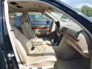 1998 Mercedes-Benz S-Class with VIN WDBGA33G4WA391919, listed as a IAAI auction lot 40139391 with 99,744 mi miles. Bid and sale history available at carsss.com. Image 5.