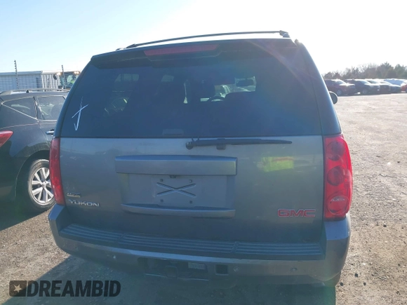 2012 GMC Yukon SLE with VIN 1GKS1AE06CR218372, listed as a IAAI auction lot 41591288 with 166,596 mi miles. Bid and sale history available at carsss.com. Image 16.