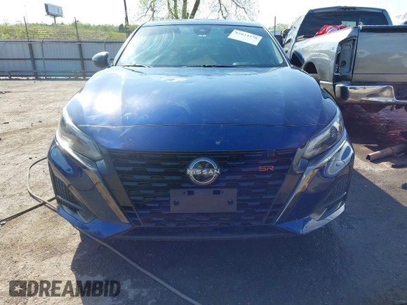 2023 Nissan Altima SR z VIN 1N4BL4CV0PN345188, wystawiony jako IAAI lot #42034378 z przebiegiem 65 305 mil mil oraz . Historia ofert i sprzedaży dostępna na DreamBid. Obrazek 12.