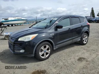 2013 Ford Escape SE with VIN 1FMCU9GX3DUC94979, listed as a Copart auction lot 52140625 with 136,332 mi miles and Salvage Title. Bid and sale history available at carsss.com. Image 1.